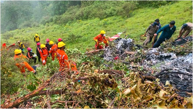 केदारनाथ के पास गौरीकुंड में हेलिकॉप्टर क्रैश, पायलट समेत 7 लोगों की मौत